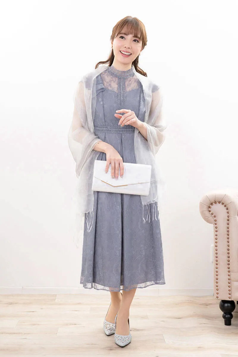 ブルーグリーンのミックスレースミモレ丈ドレス