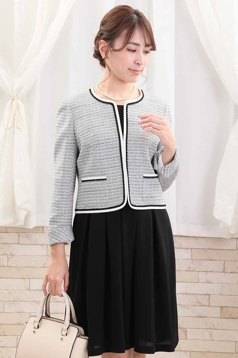 ブラックのクラシックフレアセレモニースーツセット