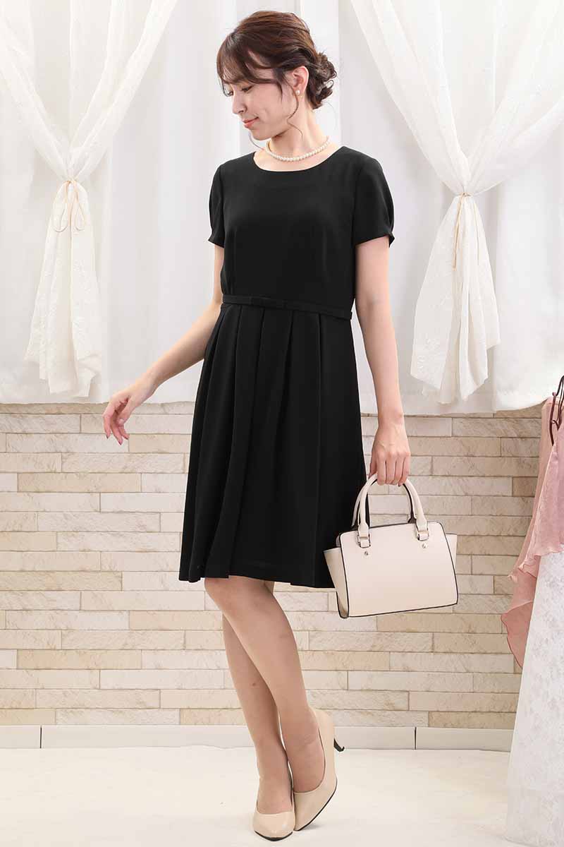 ブラックのクラシックフレアセレモニースーツセット