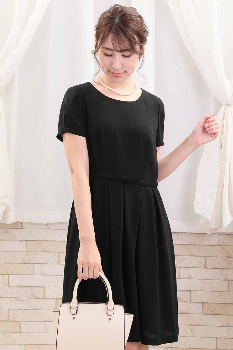 ブラックのクラシックフレアセレモニースーツセット