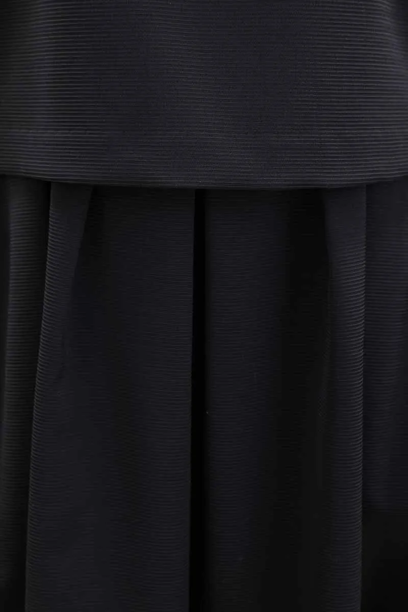 ネイビーのハートネックフレアセレモニースーツセット