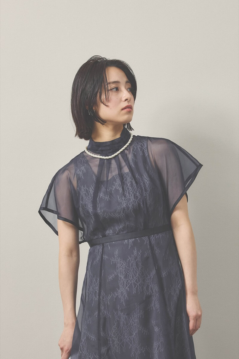 ネイビーのレース×オーガンジーのシアードレス