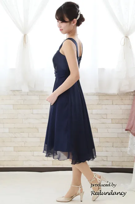 ネイビーのスクエアネックシフォンドレス