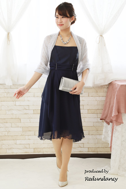 ネイビーのスクエアネックシフォンドレス