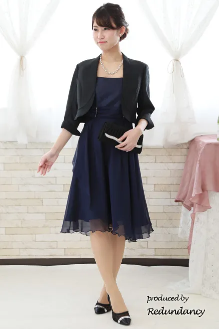 ネイビーのスクエアネックシフォンドレス