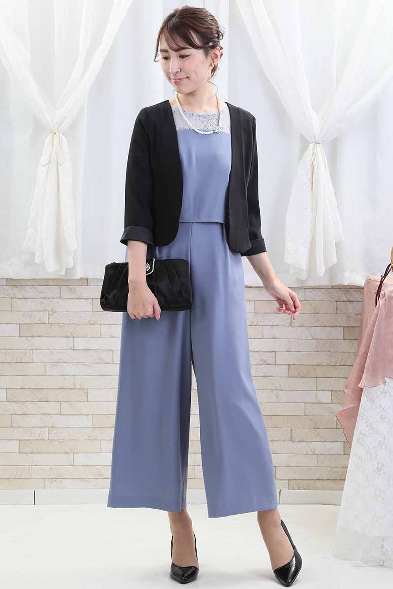 ブラックのV開きノーカラーボレロ