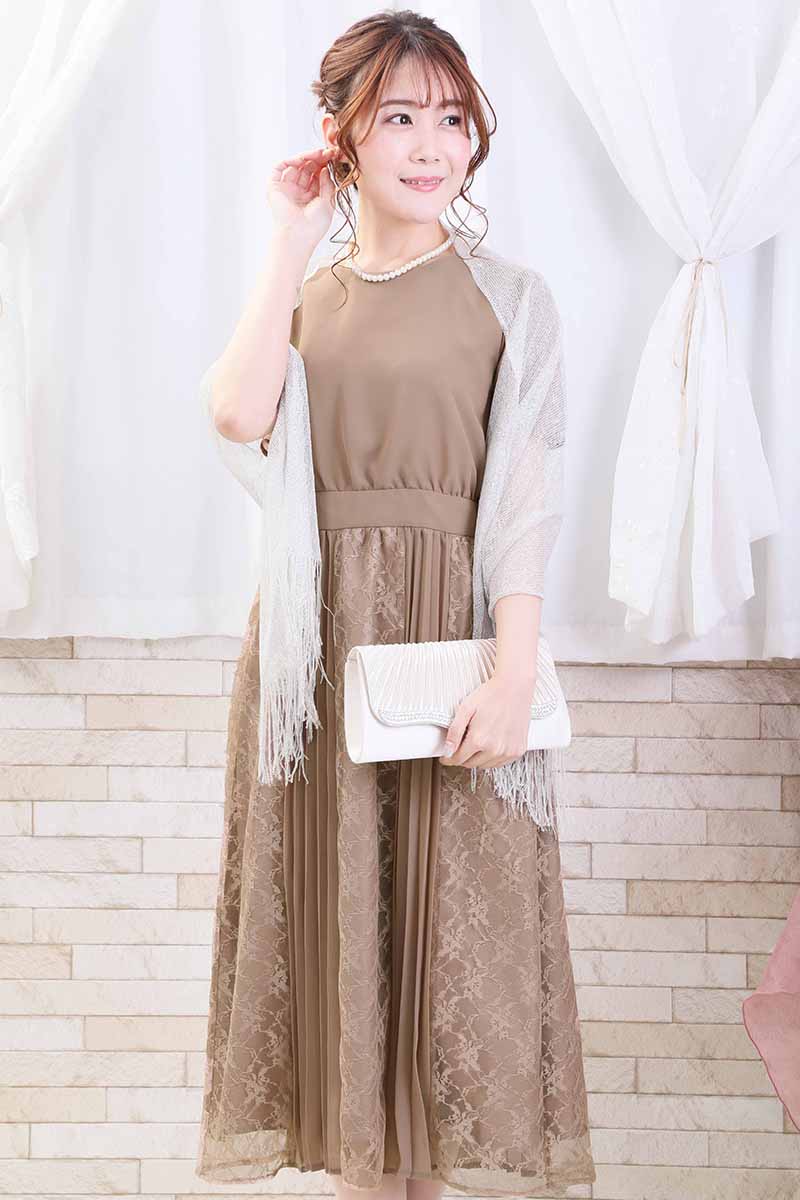 ベージュのストーン付プリーツバッグ