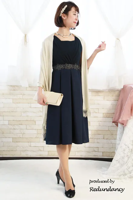 ネイビーのウエスト刺繍入りシャンタンドレスコーディネートセット