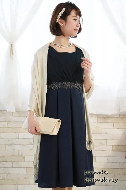 ネイビーのウエスト刺繍入りシャンタンドレスコーディネートセット