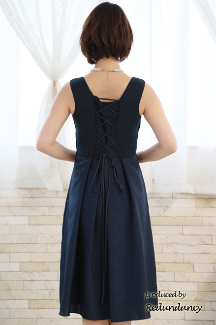 ネイビーのウエスト刺繍入りシャンタンドレスコーディネートセット