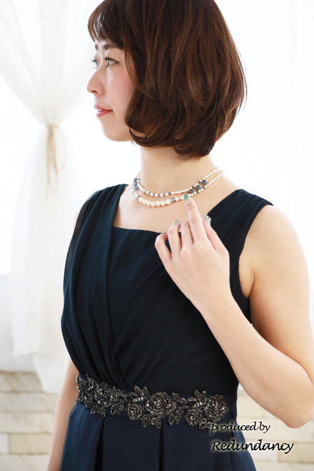 ネイビーのウエスト刺繍入りシャンタンドレスコーディネートセット