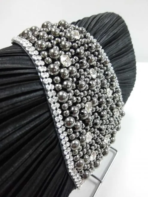 シルバーのウエスト刺繍入りシャンタンドレスコーディネートセット