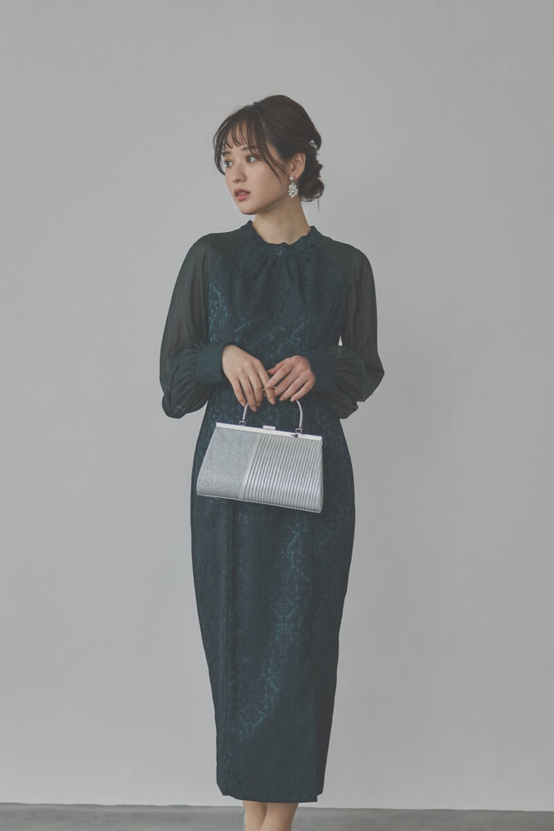 グリーンのジャガードタイトラインドレス