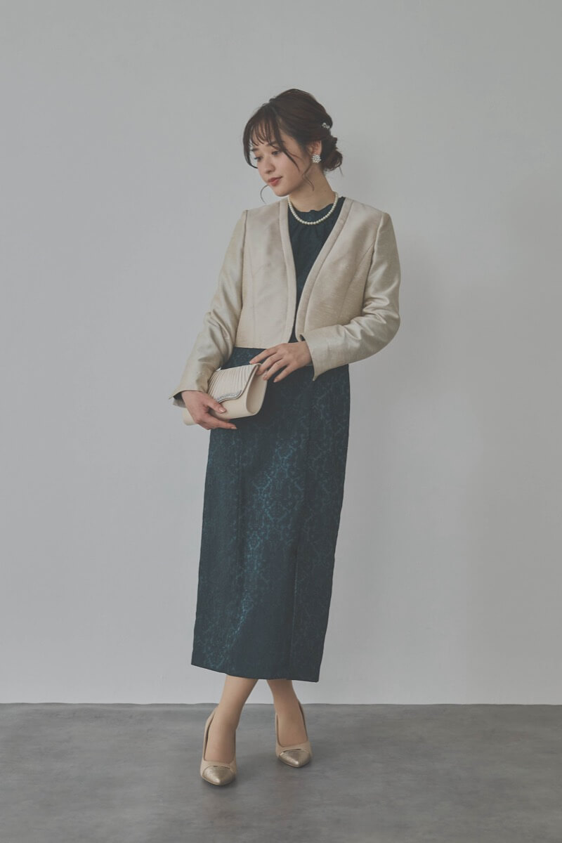 グリーンのジャガードタイトラインドレス