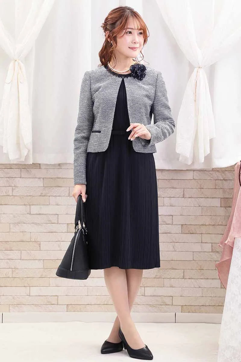 ネイビーのクラシックプリーツセレモニースーツセット