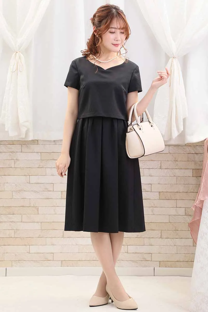 ネイビーのハートネックフレアセレモニースーツセット