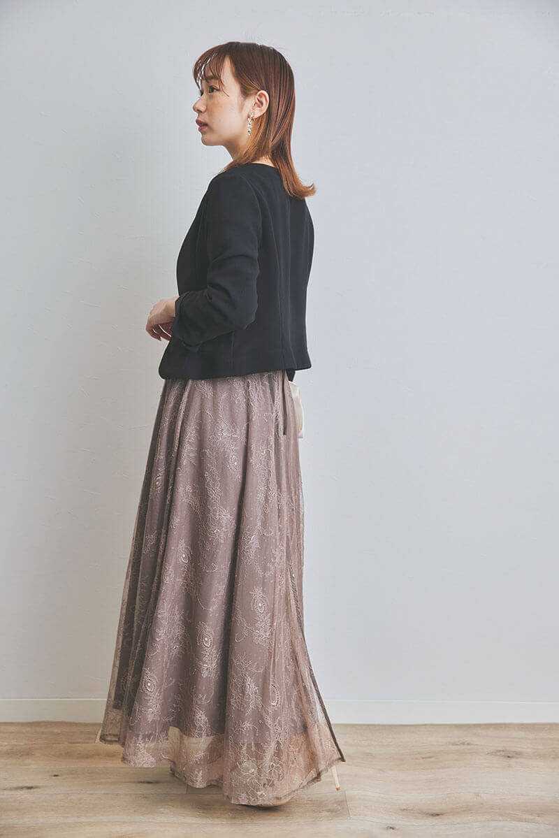 ブラウンのロングレースガウンドレス