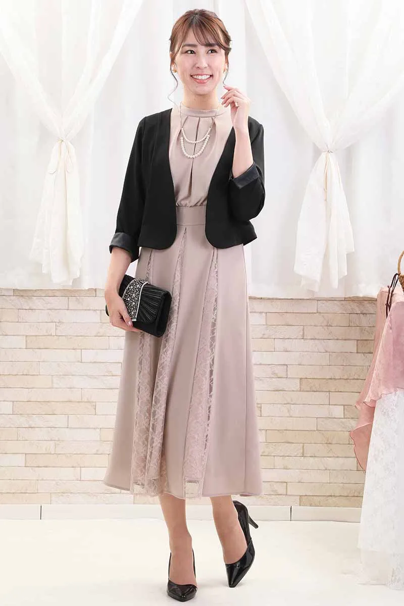 ピンクベージュの切替えレースドレスコーディネートセット