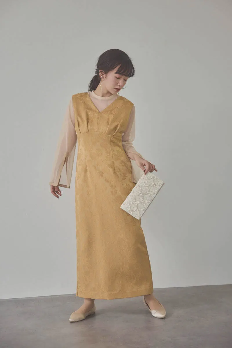 イエローのチュールインナー付きVネックドレス