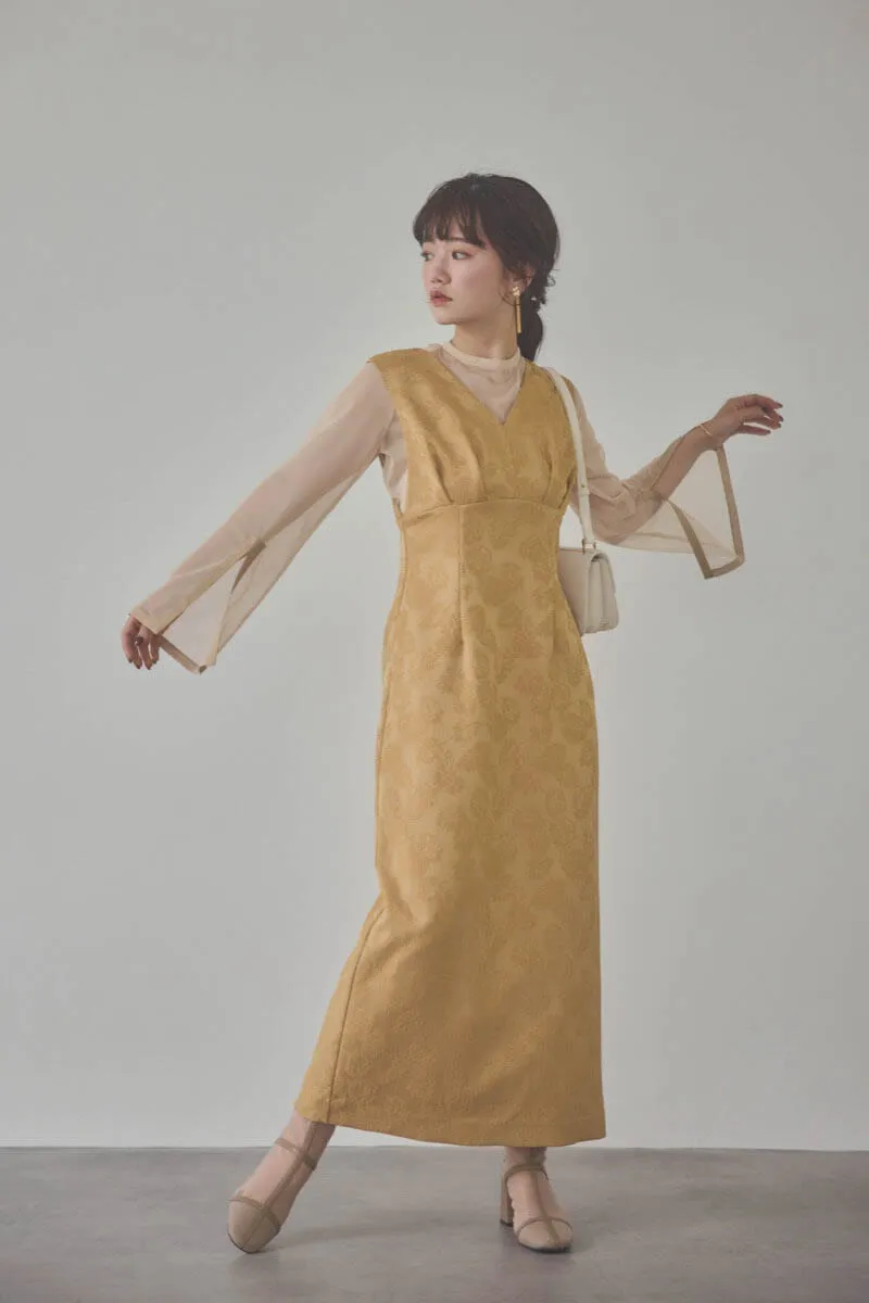 イエローのチュールインナー付きVネックドレス