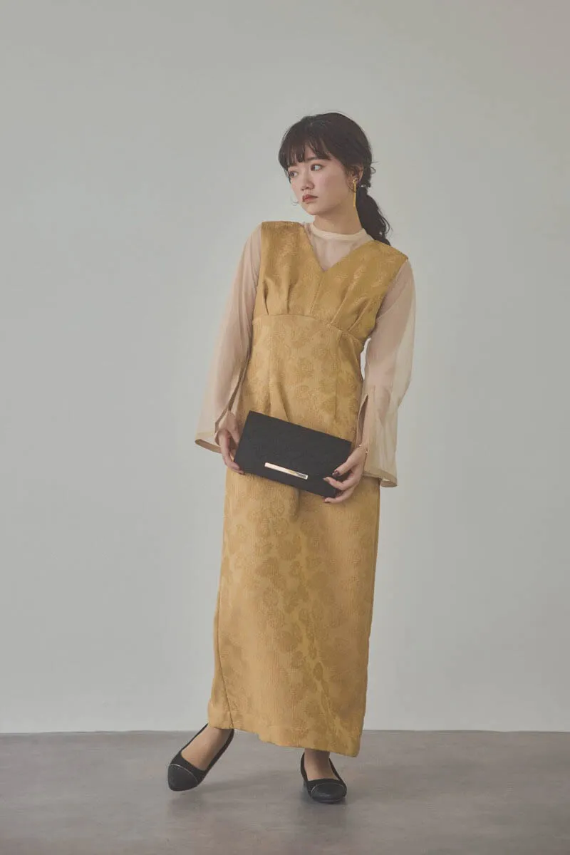 イエローのチュールインナー付きVネックドレス