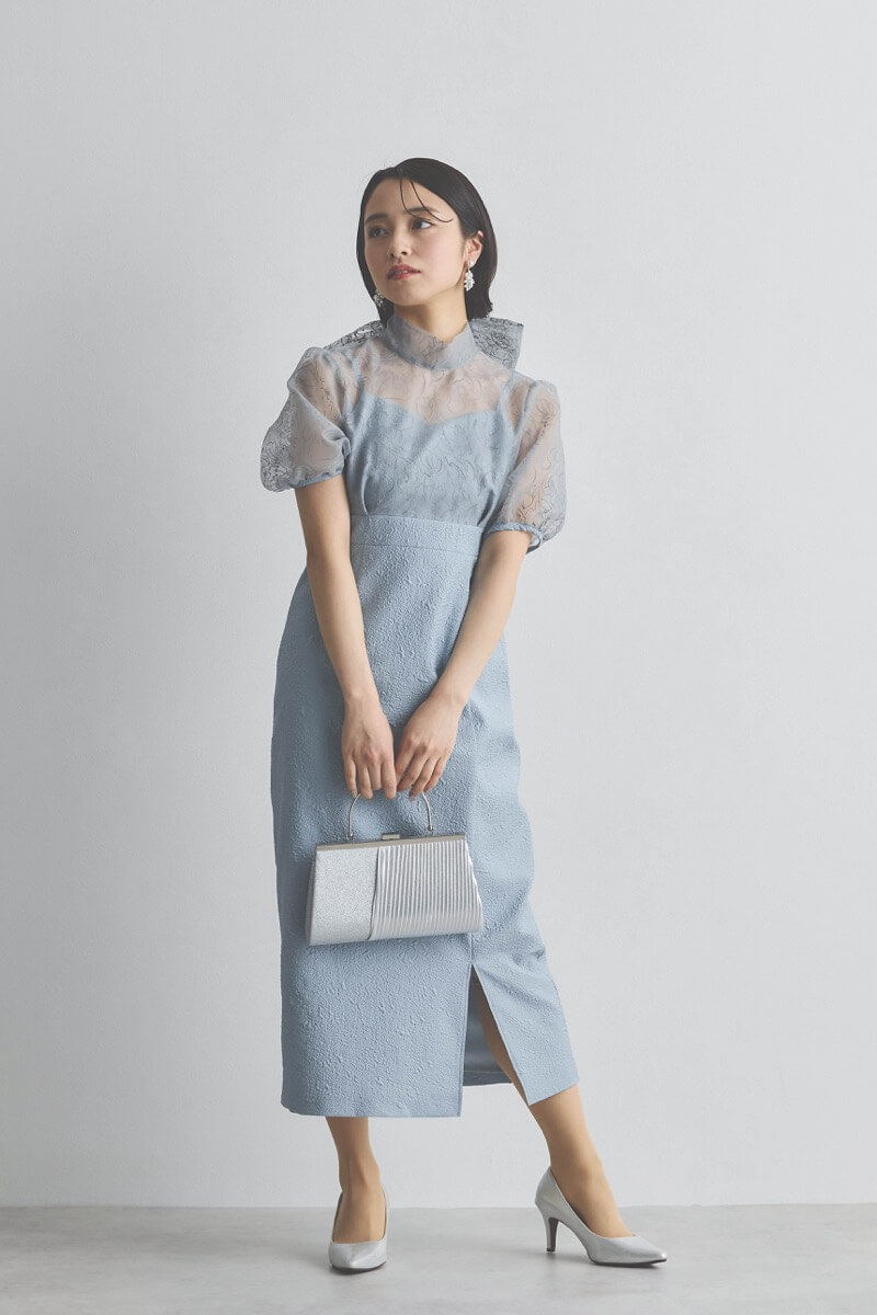 シルバーのグリッタープリーツバッグ