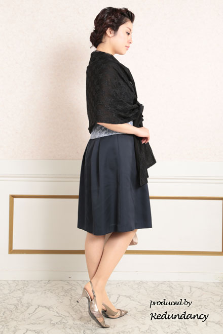 ネイビー×ブルーのツーピース風フラワーレースドレス