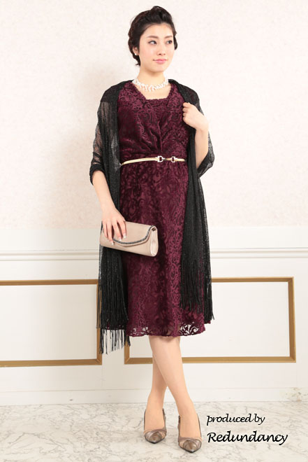 ボルドーのビロード風ミモレ丈ドレス