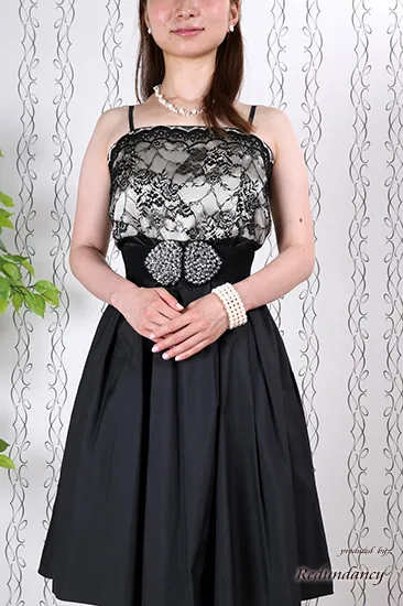 ブラックのシルバーモチーフベルト