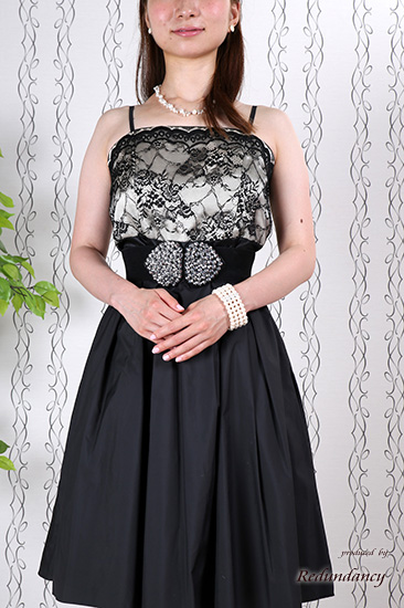 ブラックのシルバーモチーフベルト