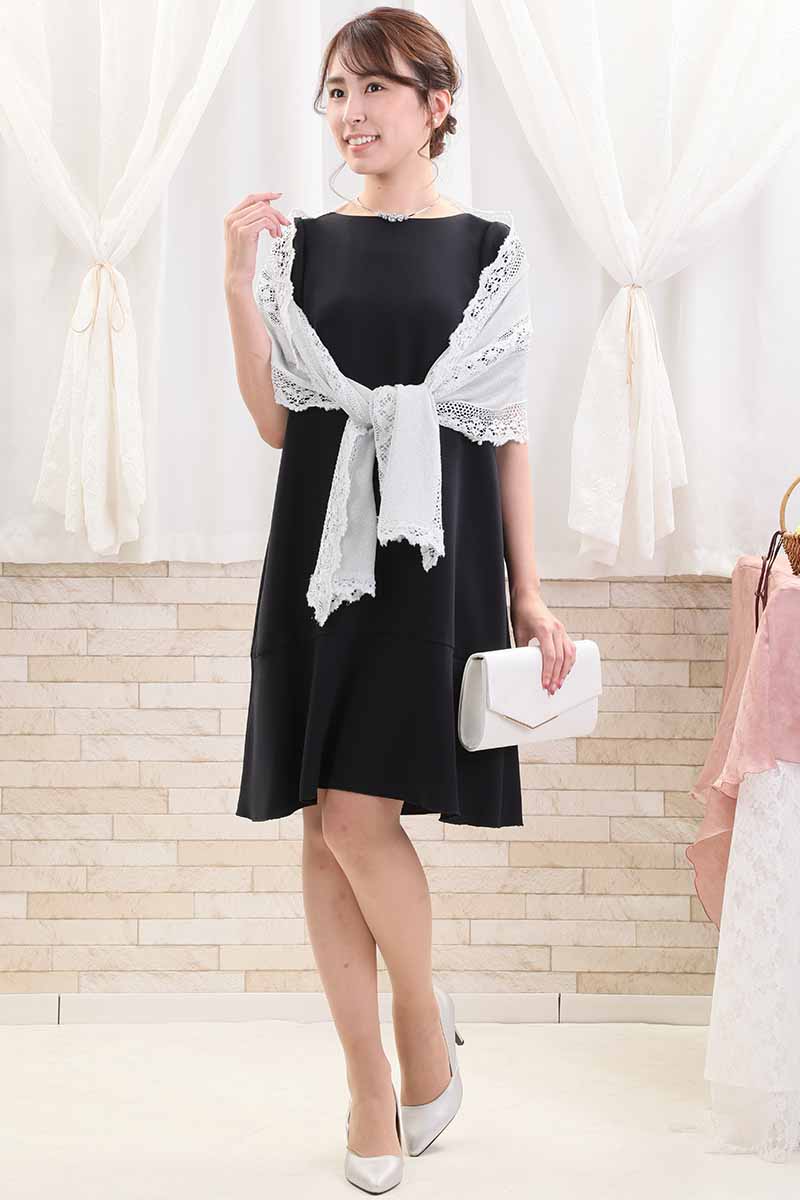 ネイビーのスリット入りフリルスリーブドレス