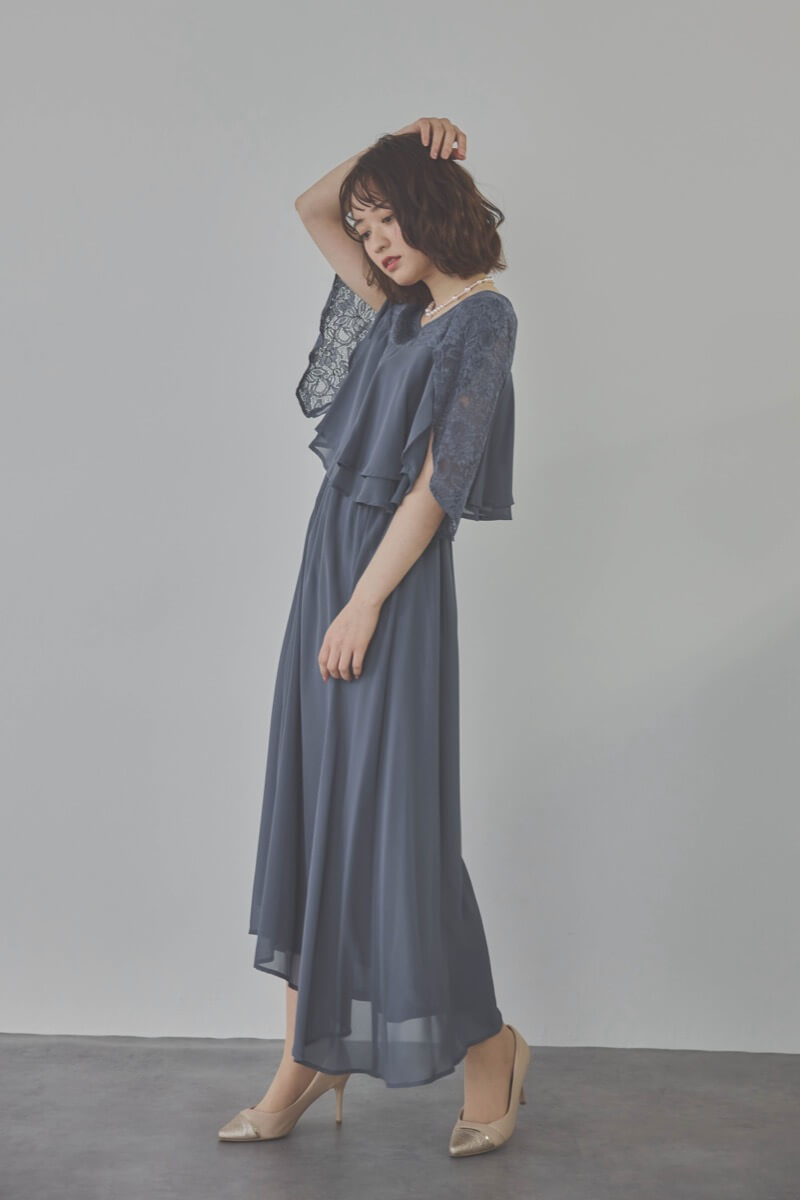 グレイッシュブルーの授乳口付スリットスリーブドレス