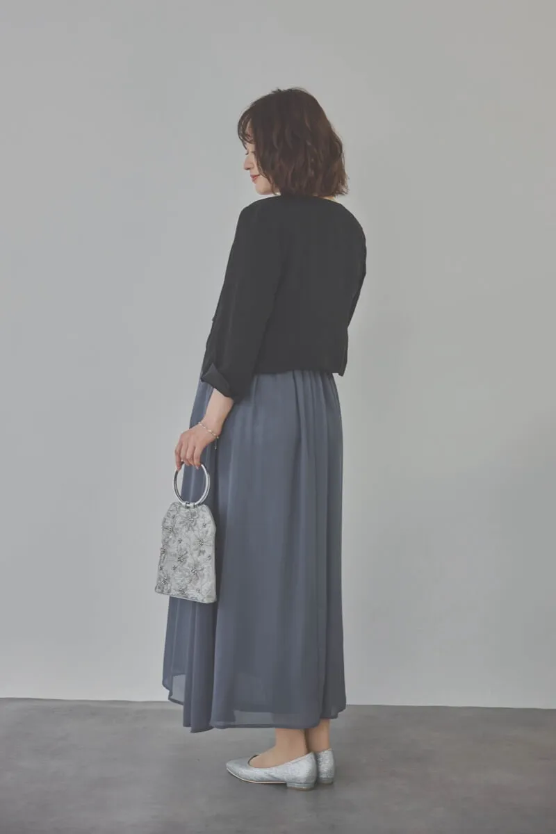 グレイッシュブルーの授乳口付スリットスリーブドレス