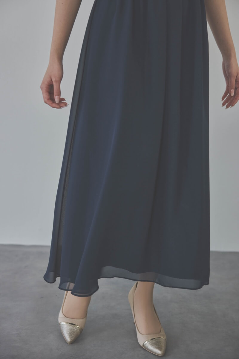 ネイビーの授乳口付ハイネックレースドレス