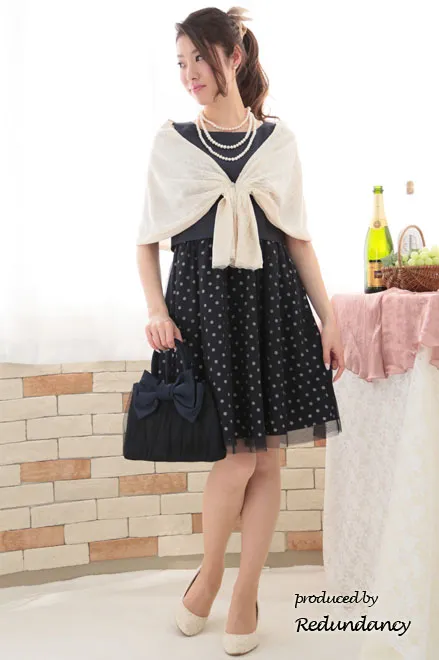 ネイビーのリボンチュールバッグ