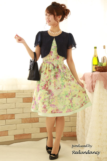 ブラックのリボンチュールバッグ