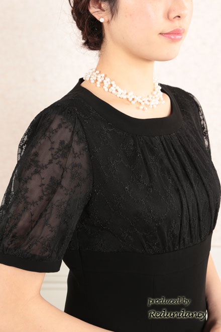 ブラックのレースパフスリーブフォーマルドレス