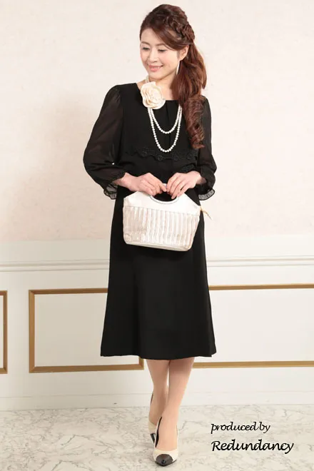 ブラックのウエスト薔薇レースフォーマルドレス