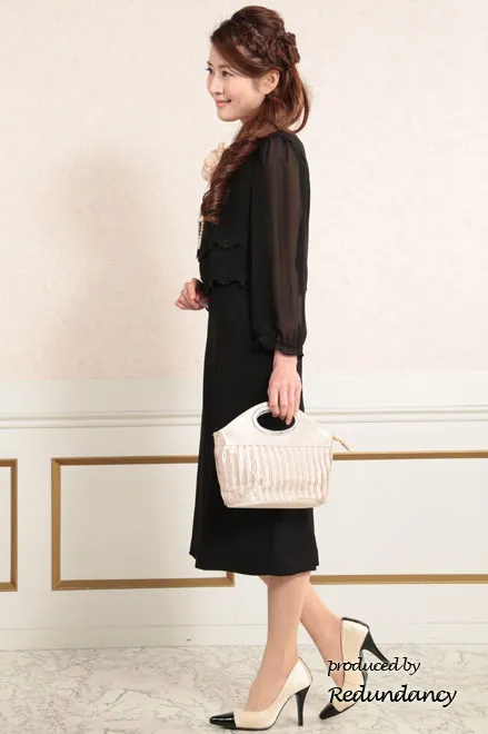 ブラックのウエスト薔薇レースフォーマルドレス