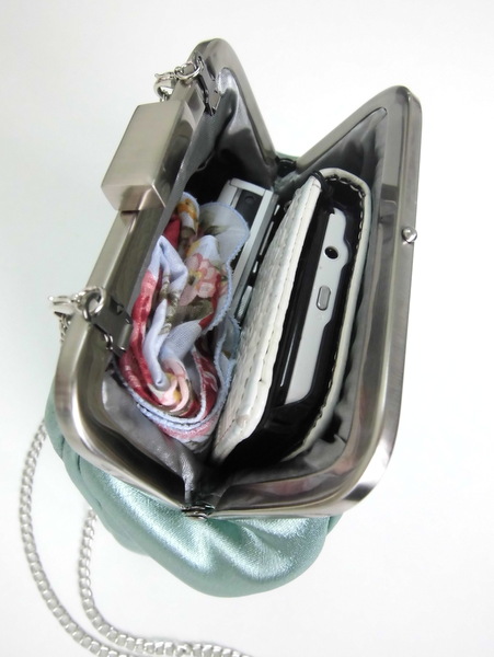 パステルグリーンのバックフリルシフォンドレスコーディネートセット