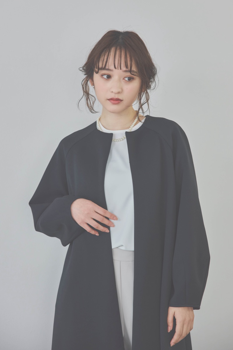 ブラックのバックパールコート