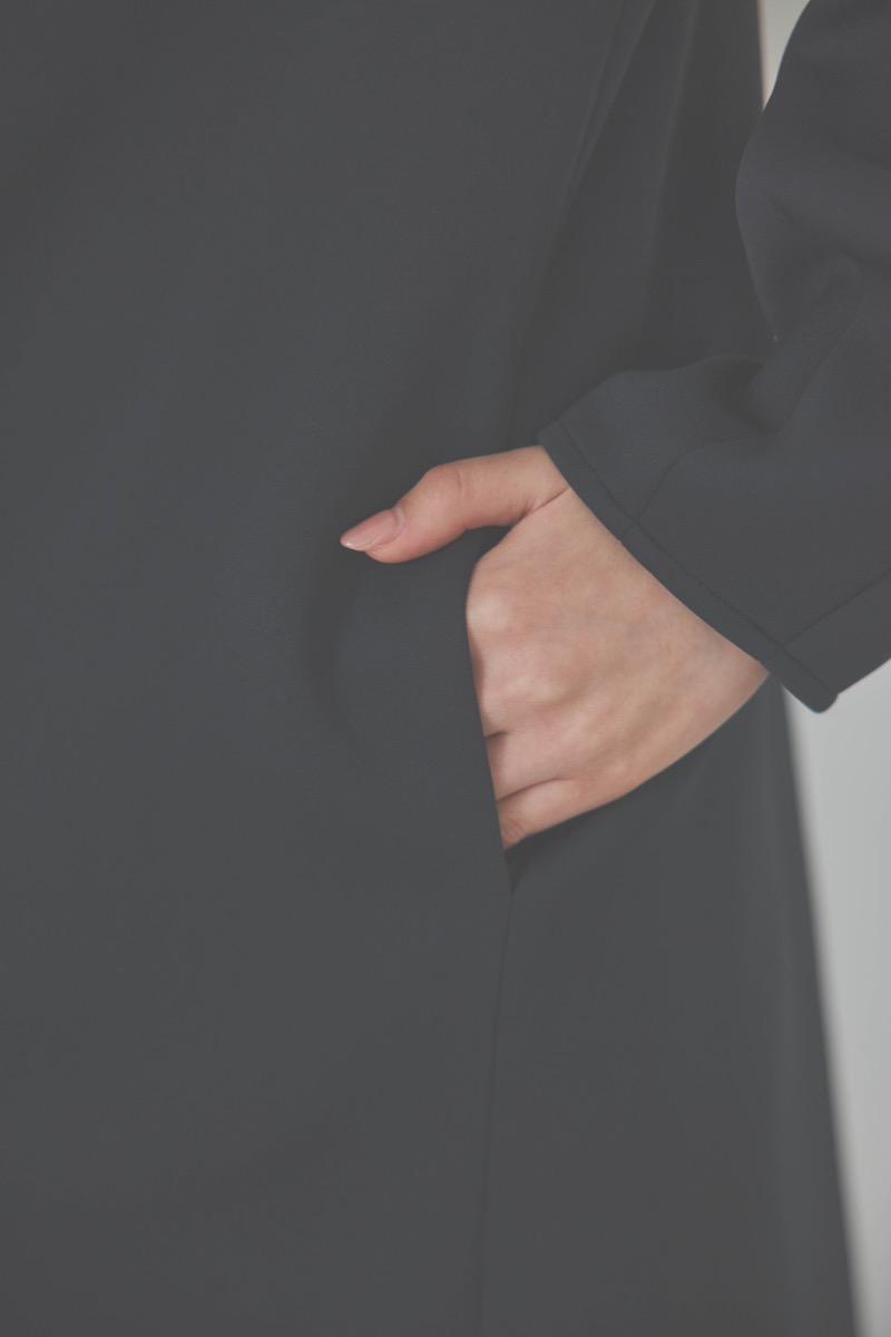 ブラックのバックパールコート