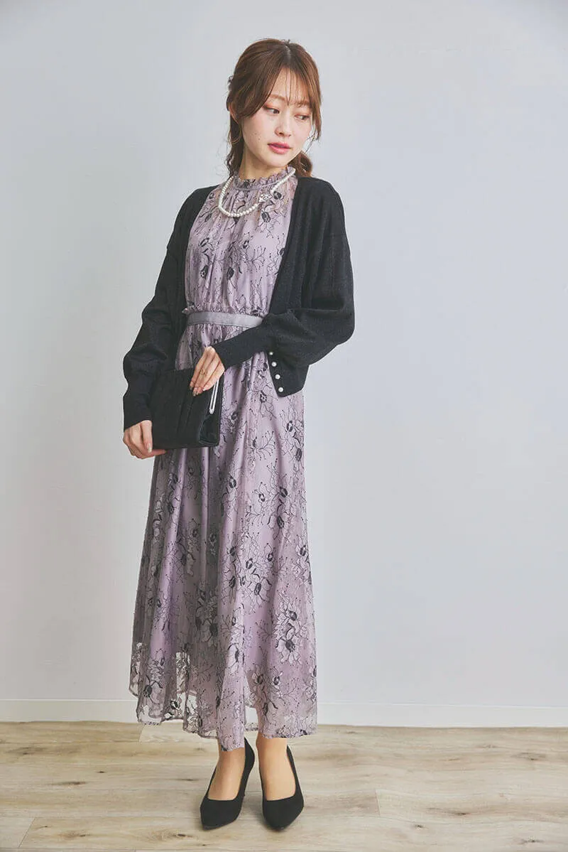 ブラックのフラワーレースクラッチバッグ