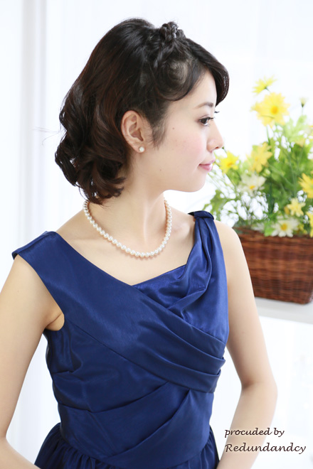 ブルーのドレープネック膝丈Aラインドレス