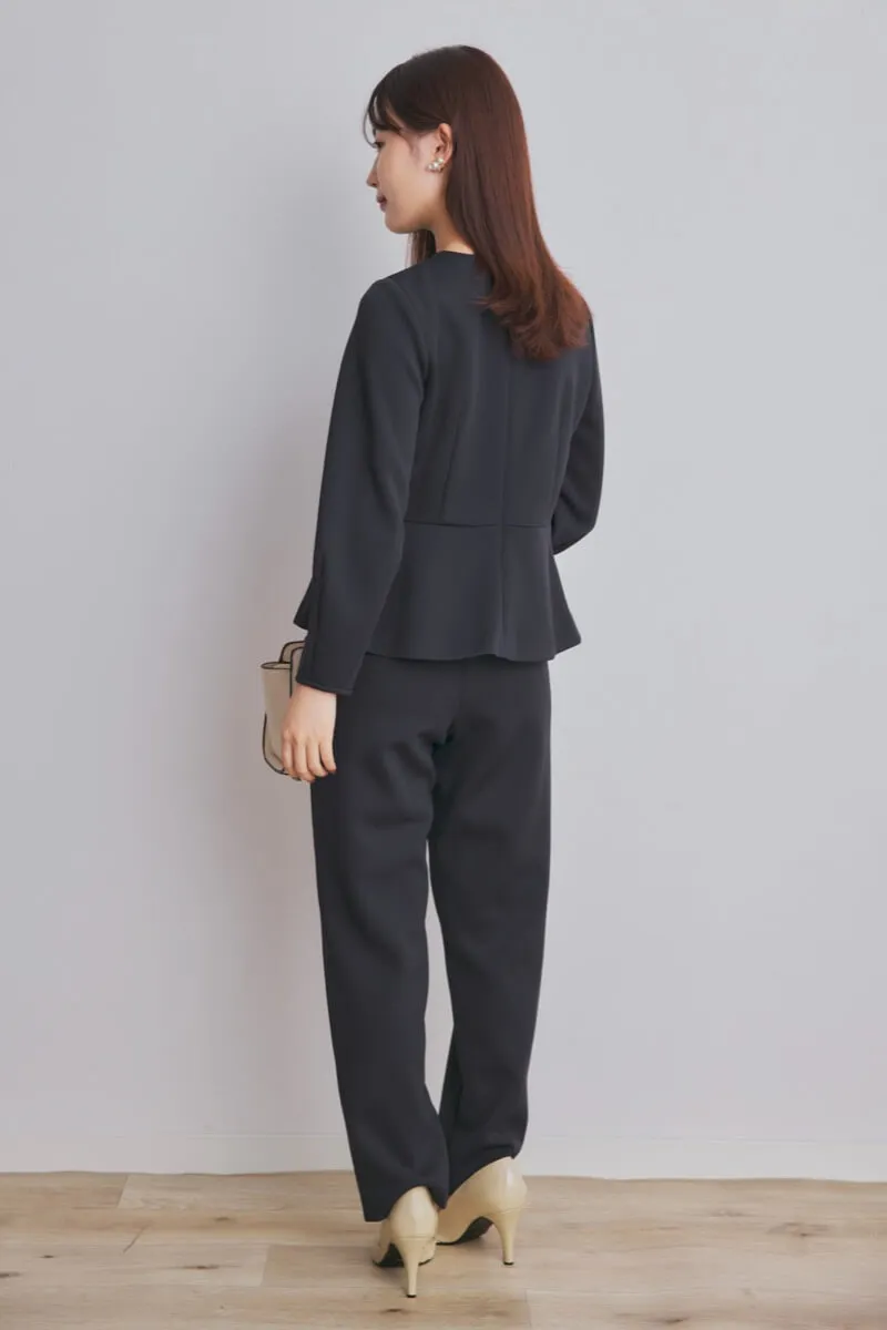 ブラックのテーパードパンツセレモニースーツセット