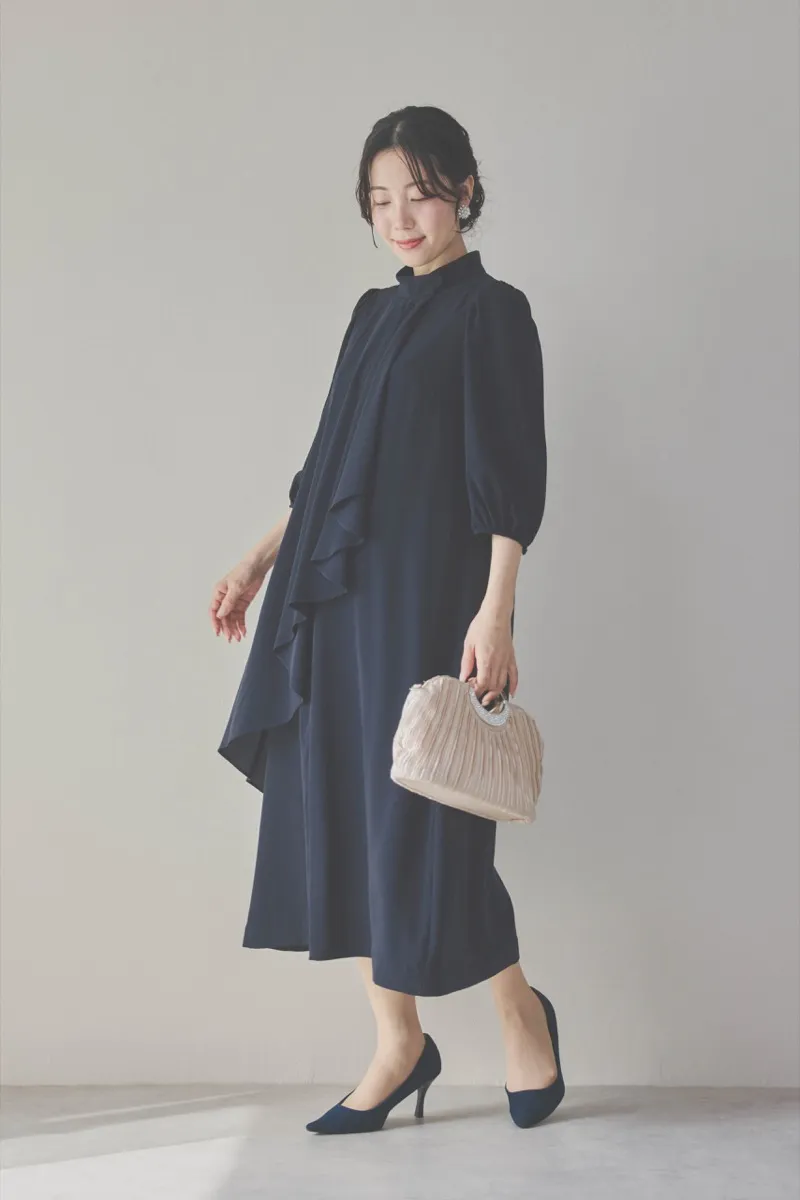 ネイビーのフロントドレープ前開きドレス [ 店頭販売価格 42,900円 ]