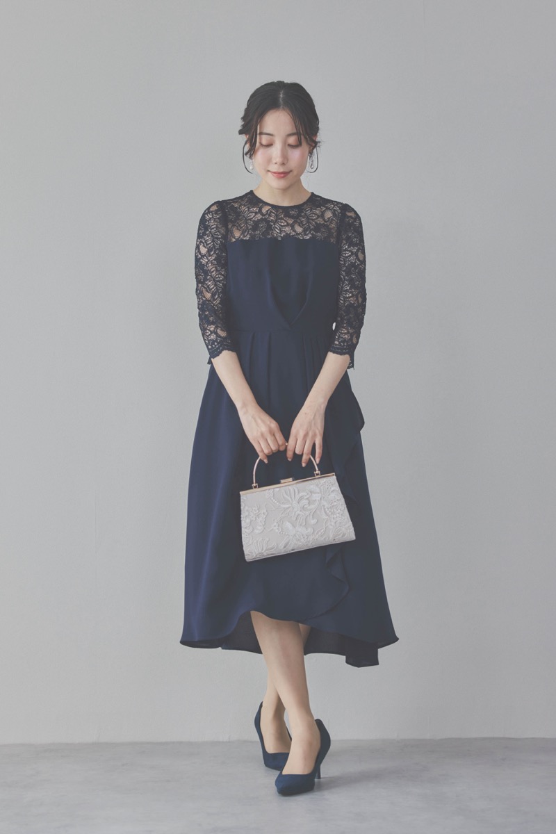 ネイビーのデコルテ切り替えラップドレス [ 店頭販売価格 37,400円 ]