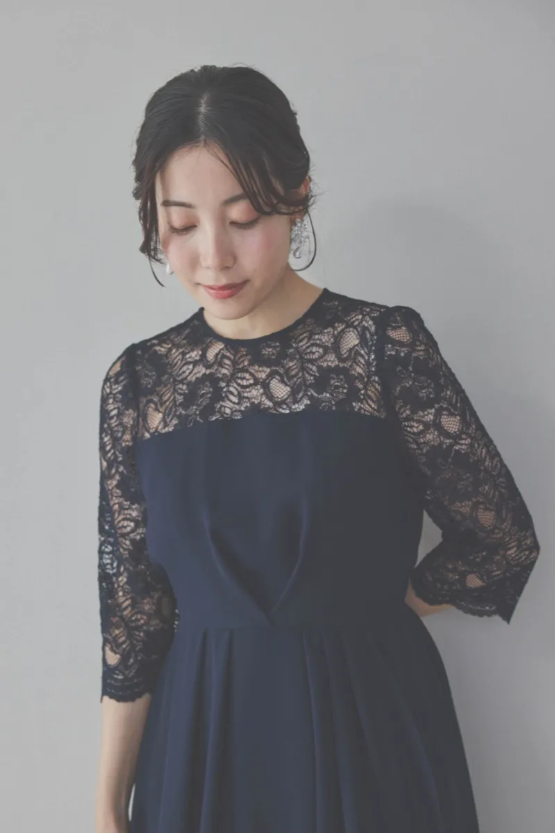 ネイビーのデコルテ切り替えラップドレス [ 店頭販売価格 37,400円 ]