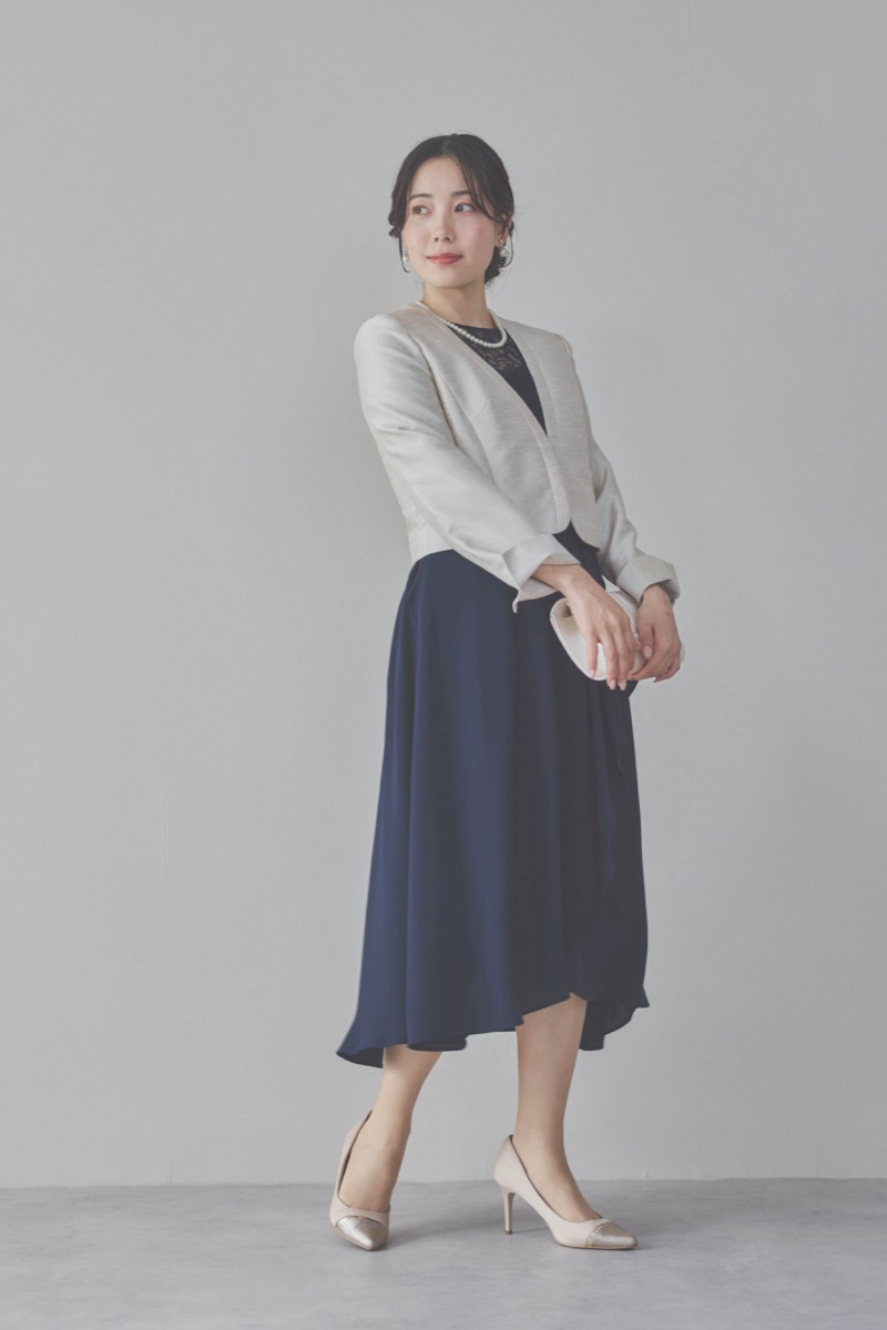 ネイビーのデコルテ切り替えラップドレス [ 店頭販売価格 37,400円 ]