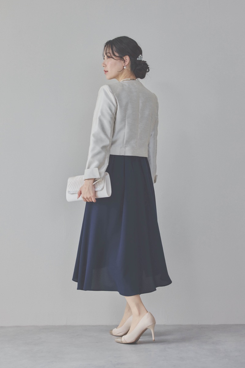 ネイビーのデコルテ切り替えラップドレス [ 店頭販売価格 37,400円 ]